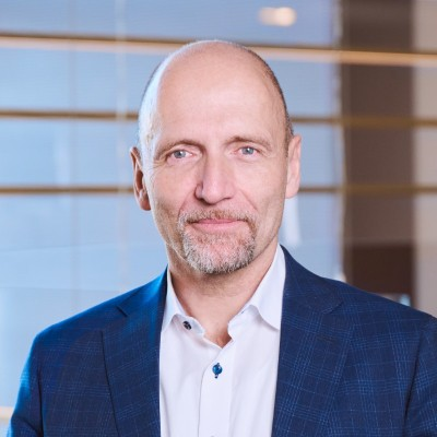 Volker Gruhn.com_dms_image_v2_D4E03AQEsfi67S-iW5g_profile-displayphoto-shrink_400_400_profile-displayphoto-shrink_400_400_0_1711357230950_e=1790208000&v=beta&t=pfSKjuTMk5mxkpnvMXVl2NpfkSC3jWQYvF–jMqgFRs
